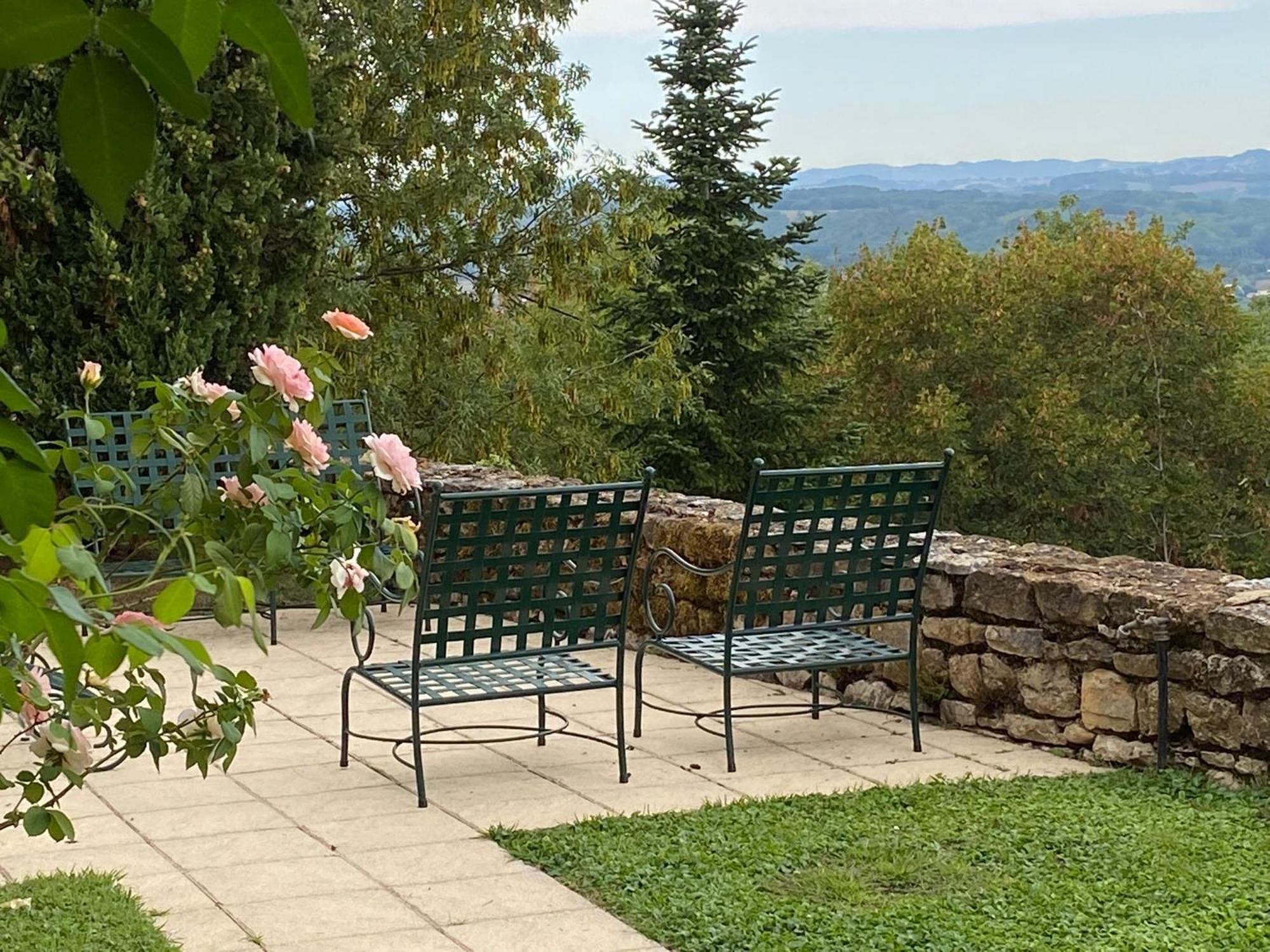 Manoir De Rieuzal Bed and Breakfast Loubressac Exteriör bild